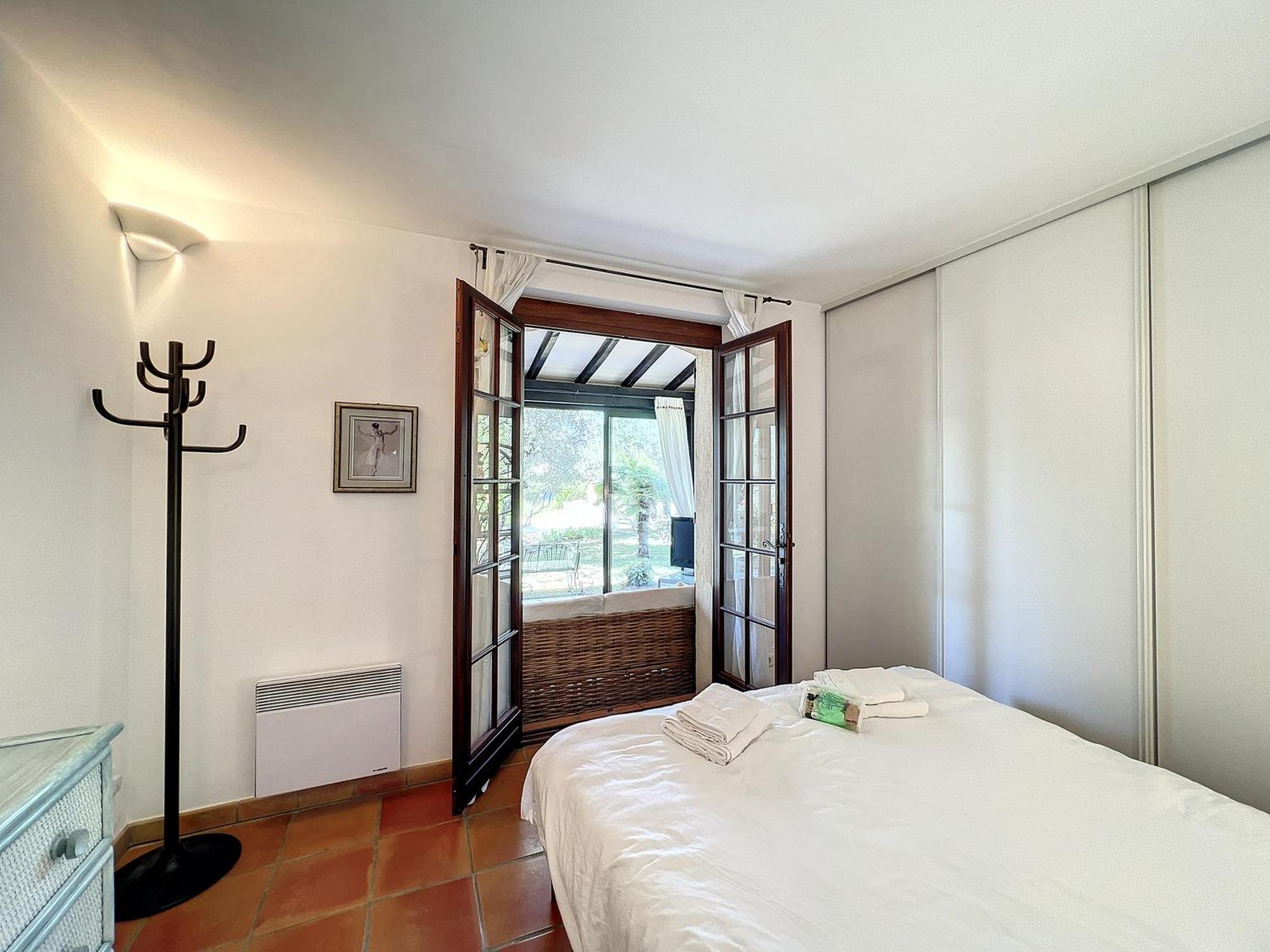 Du Verdon Provence Avec Piscine Et Jardin - Private Regusse